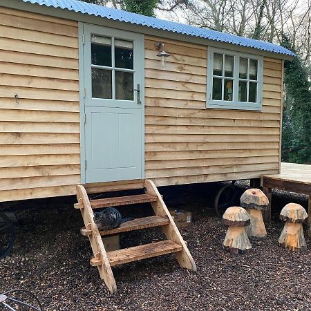 Chez Maurice Luxury Shepherds Hut With Bath And Hot Tub Kelling Luaran gambar