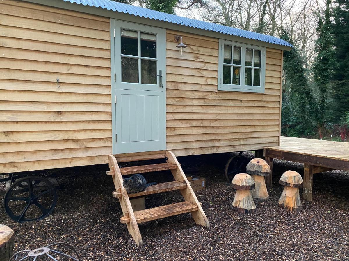 Chez Maurice Luxury Shepherds Hut With Bath And Hot Tub Kelling Luaran gambar