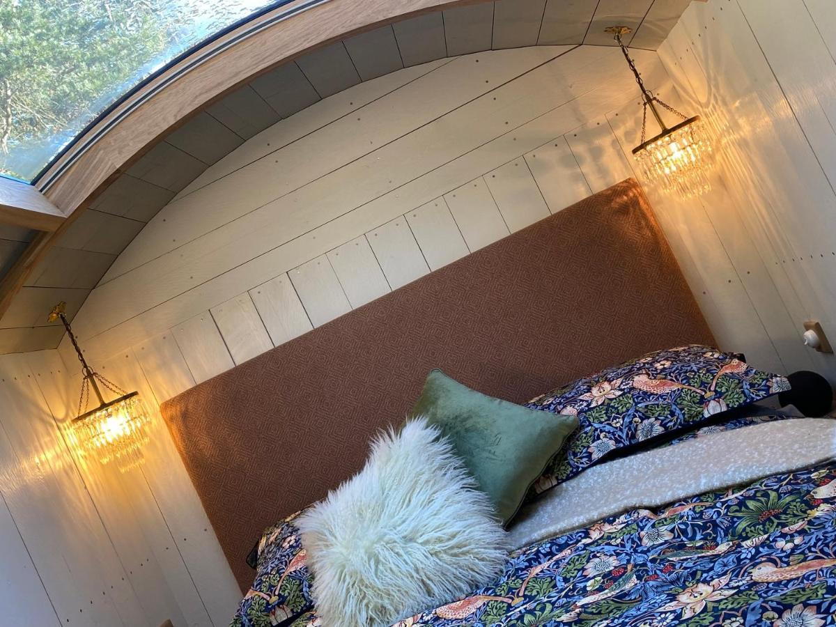 Chez Maurice Luxury Shepherds Hut With Bath And Hot Tub Kelling Luaran gambar